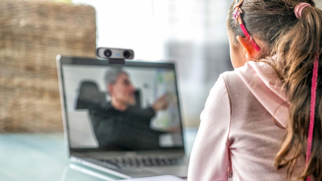 Eyqoo education solution distance learning banner image